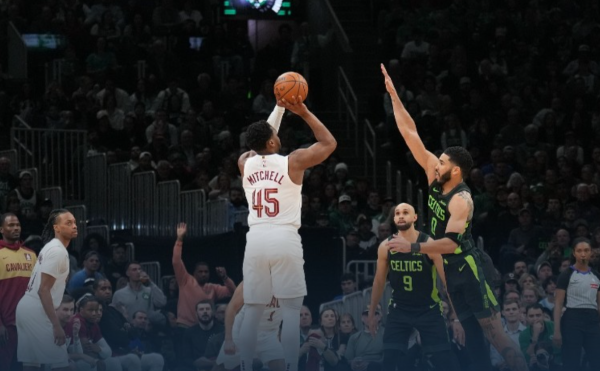 涨8配资 NBA-米切尔41+5双探花83分 骑士22分逆转绿军