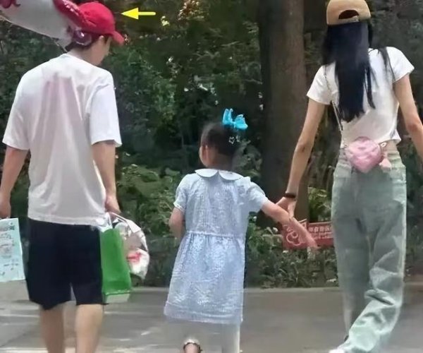 兴盛网  离婚3年后，董子健也没想到，自己8岁的女儿竟然为前妻孙怡争光了